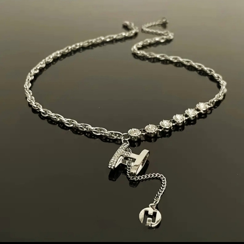 Letter H (HerMes) Pendant Necklace designer Luxurious High-End Sense Rhineston